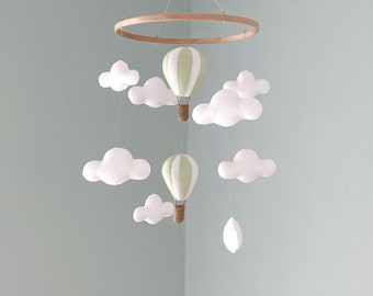 Unisex Nursery Mobile Hanger Pastel Green Hot Air Balloons White Clouds Boy Girl Hanging Decoration New Baby Shower Gift Gender Neutral