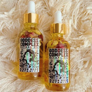 Olejek rytualny Goddess Complex 2 uncje | Bosko uprzywilejowany | Magnetycznie bogaty | Władcza bogini | Wyznawca Afrodyty | Zapach różowej waty cukrowej