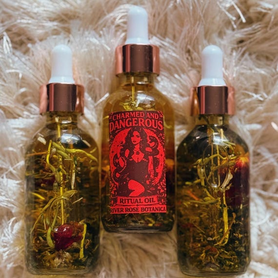 Lilith’s Glamour Ritual Oil 2oz | Lilith Devotee Gift | Extreme Confidence Oil | Lilith Altar Oil | Wild Cherry Scent 60mL