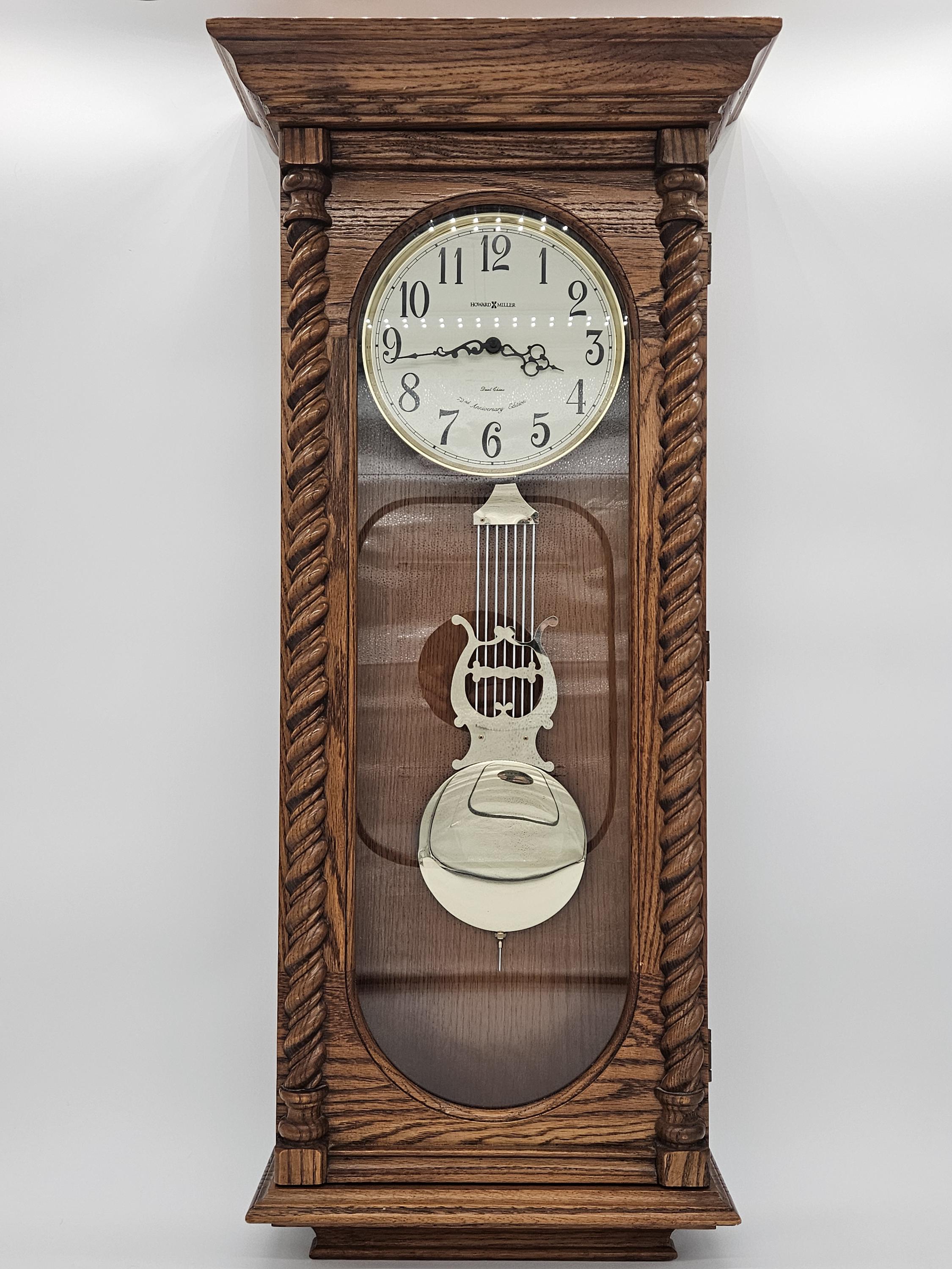 Mouvement Quartz Horloge De Table Glenmont Howard Miller - Finition Acajou, Cadran Argenté à Chiffres Romains | 7 Pouces Horloge Cheminée Argent