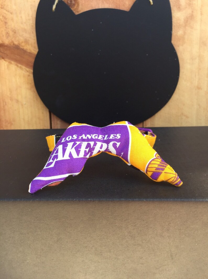 lakers cat collar