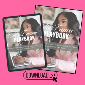 Puede incluir: Una tableta rosa muestra "The Canva Playbook" con texto sobre la creación de gráficos y publicaciones en redes sociales. Una segunda imagen del mismo libro está detrás de la tableta. La palabra "DOWNLOAD" está en un cuadro rosa en la parte inferior.