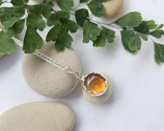 Collar con colgante de ágata naranja hecho a mano en plata 925 y plata fina.