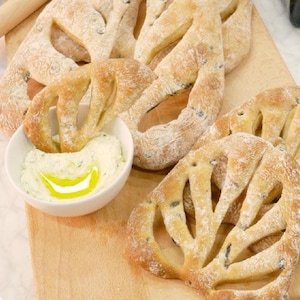 Recept på franskt fougassebröd | Hantverksmässig fougasse | Steg-för-steg-guide för bakning | Video- och ljudhandledning