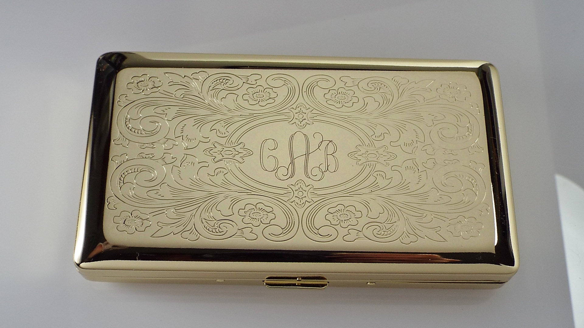 Personalized Golden 120s Cigarette Case Double Sided With Scroll Design Custom Engraved -hand Engraved