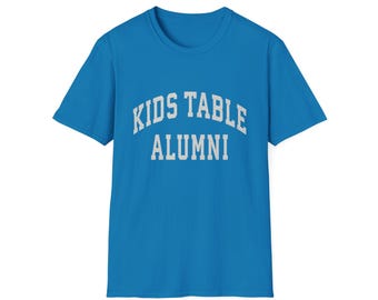 Camiseta de exalumnos de Kids Table / Texto universitario vintage, camiseta blanca