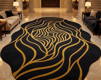 Peut inclure: Un tapis ovale présentant un fond noir profond avec un motif de lignes dorées fluides et proéminentes qui crée une série de courbes organiques en forme de vagues sur toute la surface du revêtement de sol.