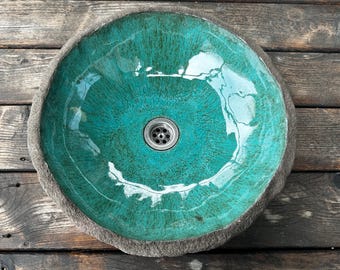 UM39 zielona umywalka, chropowata z zewnątrz, ceramiczna "skała"
