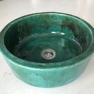 UM5 Green ceramic round sink, overtop washbasin, handmade ceramic washstand image 4