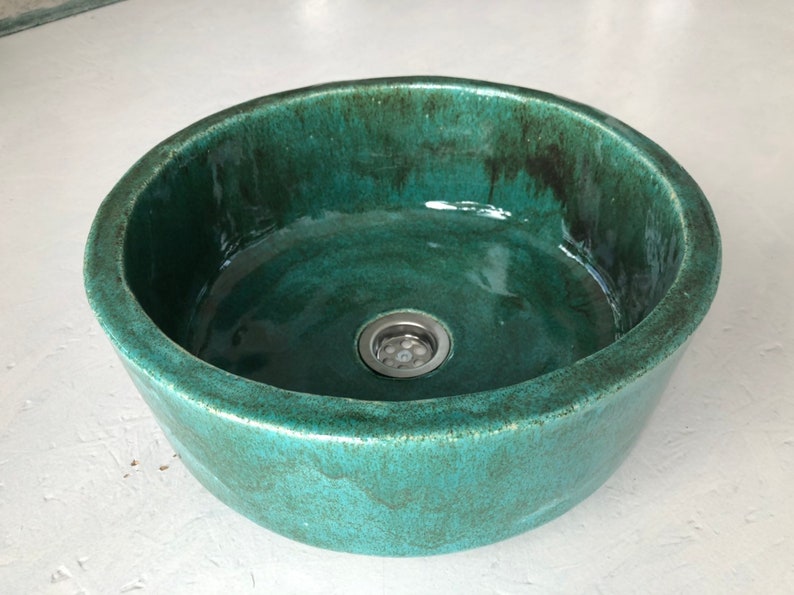 UM5 Green ceramic round sink, overtop washbasin, handmade ceramic washstand image 4