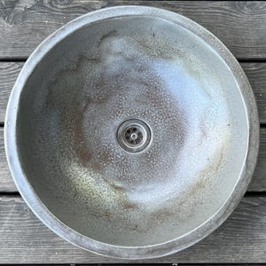 UM7 Round washbasin, silver, gray, industrial
