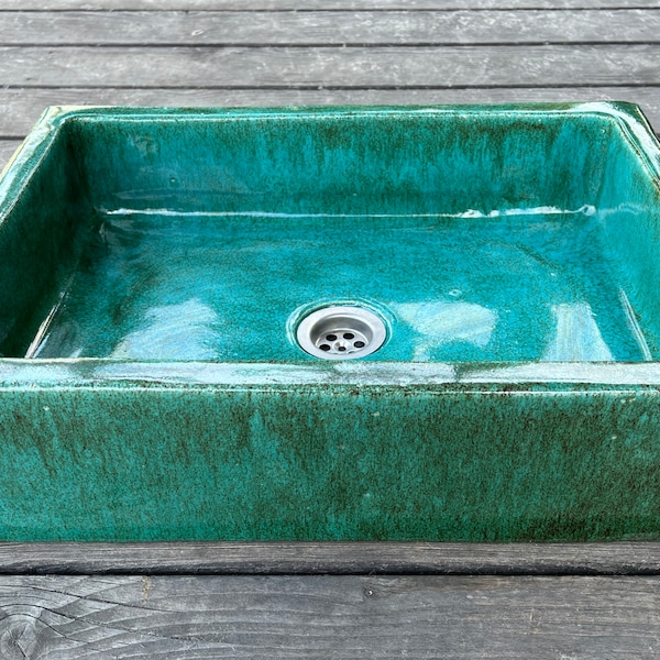 UM17 green rectangular sink, overtop washbasin, handmade ceramic washstand