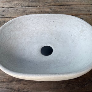 UB20 Medium White Concrete Oval Sink, Washbasin