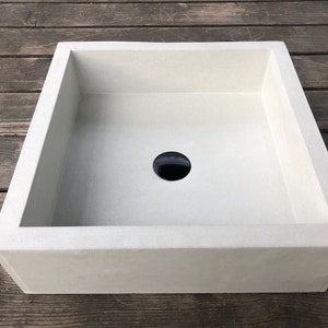 Grote witte vierkante betonnen wastafel UB3