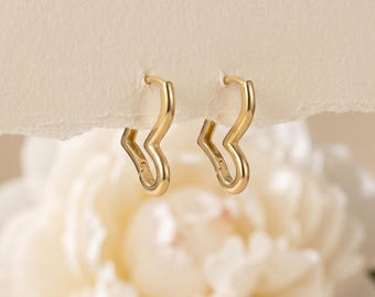 925 Sterling Silver Gold Heart Wave Huggie Hoop Earrings, Minimalist Wave Design Huggies, Dainty Everyday Jewelry Gift for Her