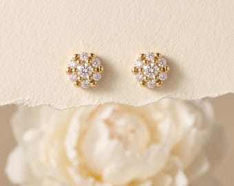925 Sterling Silver CZ Cluster Stud Earrings, Round Crystal Halo Sparkle Studs, Dainty Minimal Everyday Luxury Gift for Her
