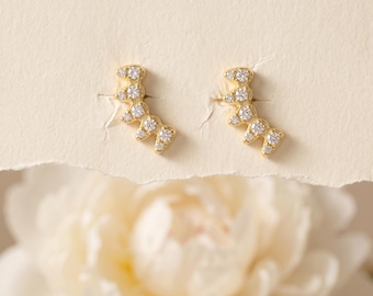 Boucles d'oreilles en argent sterling 925 avec zigzag CZ, grappe géométrique dorée, boucles d'oreilles minimalistes et délicates pour tous les jours, cadeau pour elle