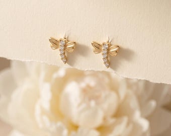 Boucles d'oreilles libellule en argent sterling 925 CZ insecte nature bijoux boucles d'oreilles délicates cadeau pour elle minimaliste tous les jours