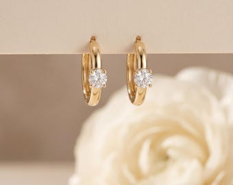 Boucles d'oreilles Huggie Hoop CZ en or 18 carats, créoles en or minimalistes délicats, bijoux élégants de tous les jours, cadeau pour elle