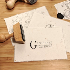 Stempel retouradres – Aangepast vetgedrukt serif-ontwerp zelfinkt of houten handvat gepersonaliseerd