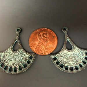 2 Fan Pendants, 31x21mm, Mykonos Green Patina Or Antique Pewter, Metal Casting, Lead Free Metal, Made in Greece, MX118 image 4