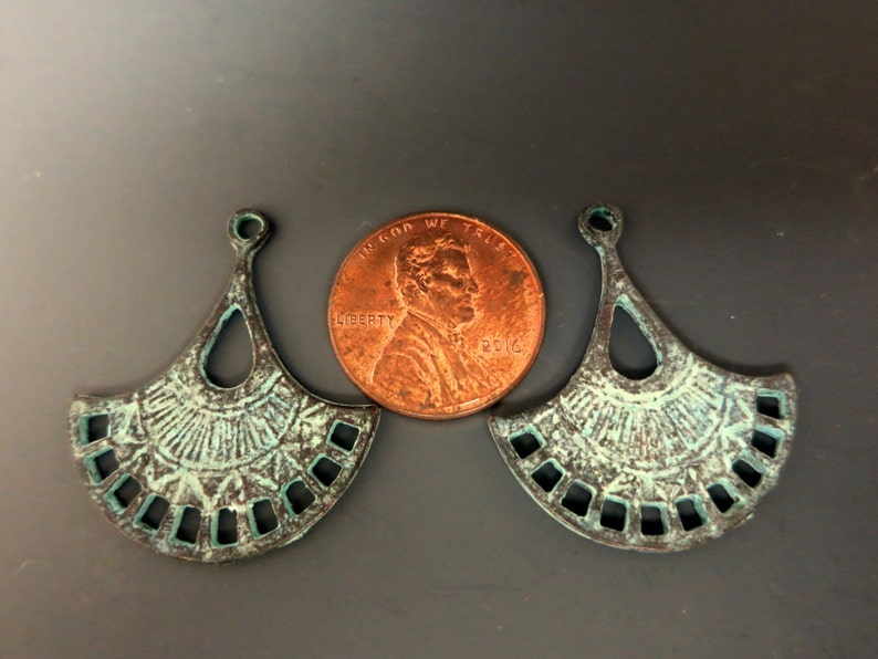 2 Fan Pendants, 31x21mm, Mykonos Green Patina Or Antique Pewter, Metal Casting, Lead Free Metal, Made in Greece, MX118 image 4