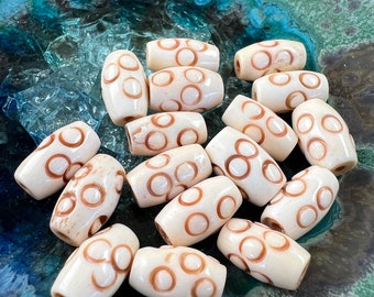 20 Circles Carved Bone Beads, 13mmx7mm with 2mm Hole Approx., Barrel Tube Beads, Antiqued Beige Bone Beads