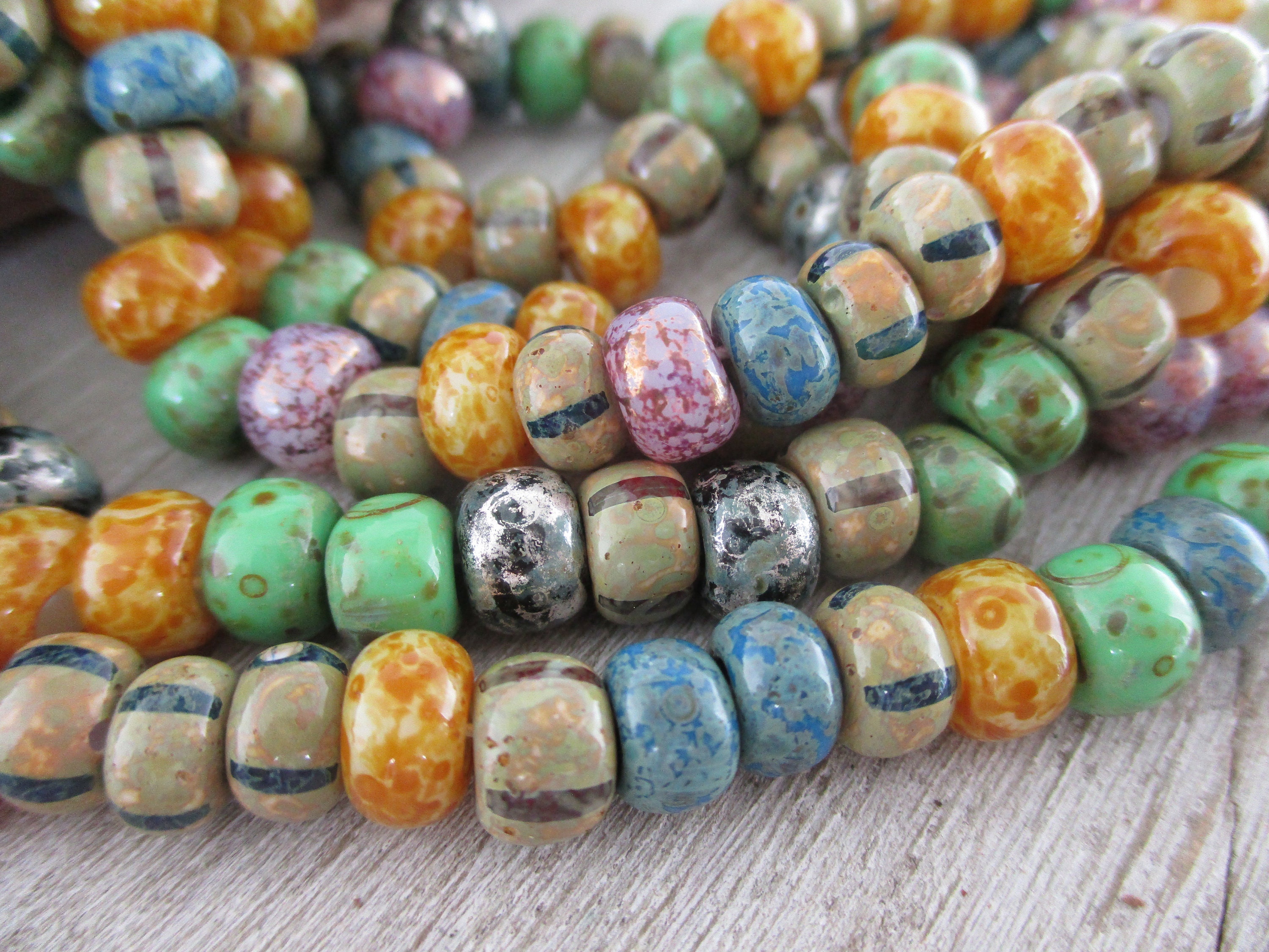 6/0 Painted Tea Cup Bead Mix, Full Strand Approx 160 Beads, 4mm