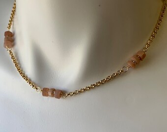 Opal mini rondelle and chain choker/ chain opal necklace/ short necklace/ aesthetic necklace/ minimalist necklace/ handmade jewelry