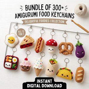 Può includere: Una collezione di 300+ portachiavi amigurumi a forma di cibo con disegni all'uncinetto di uovo, torta, hot dog, fungo, pretzel, melanzana, bento box, cupcake, gelato, burrito, taco e pane, con il testo BUNDLE OF 300+ AMIGURUMI FOOD KEYCHAINS.