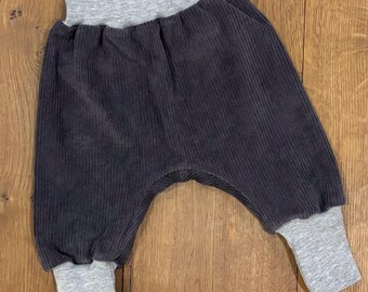 Supercomfortabele, verstelbare harembroek van fijn corduroy