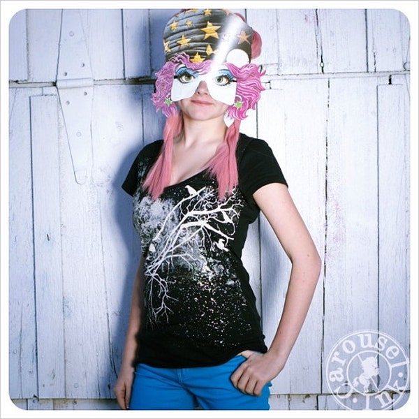 Printed tshirt -  Womens Tshirt  - Galaxy tshirt - Black Rainbow -  tshirt - LARGE