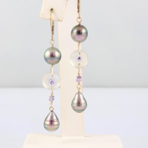 Tahitiperlen Ohrringe, Saphirohrringe, Pfau Tahitiperlenohrringe, Salzwasserschwarzperlenohrringe, handgefertigter Perlenschmuck