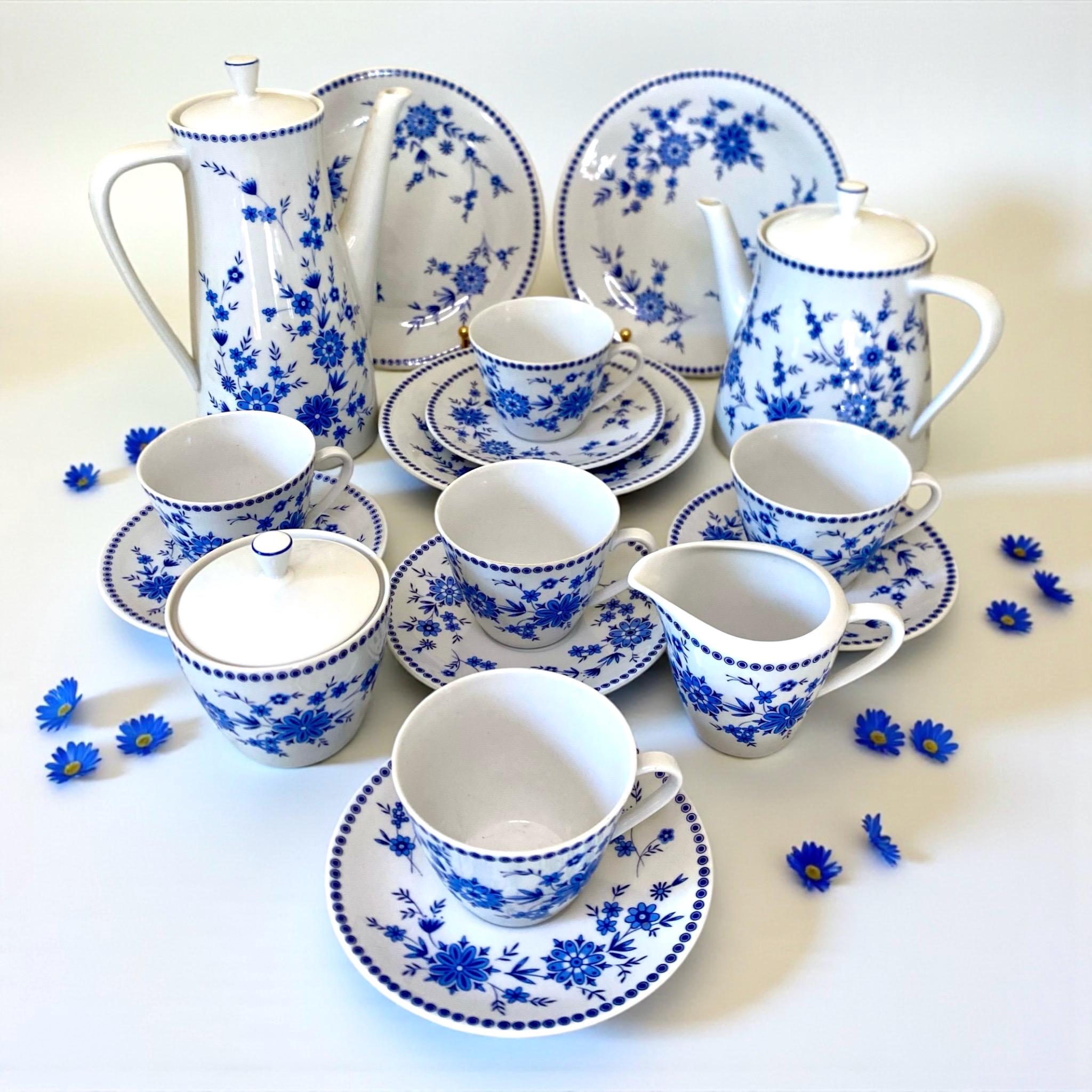 Service à Café Blanc Et Bleu En Porcelaine Opaque – Assiettes Et Pièces Céramique