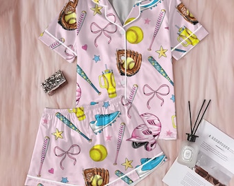 Softbollpyjamasset för kvinnor, basebollmönstrad satinsömnad, kort- eller långärmad pyjamasset, rosa eller vit