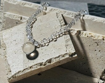 Collar de cuentas individuales de cristal blanco crudo 100 % natural / Colgante grande de piedra curativa de forma libre - Joyería minimalista