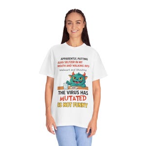 Camiseta de monstruo viral mutado / Camiseta divertida de dibujos animados de virus, humor de cuarentena imagen 11