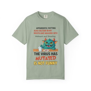 Camiseta de monstruo viral mutado / Camiseta divertida de dibujos animados de virus, humor de cuarentena imagen 5