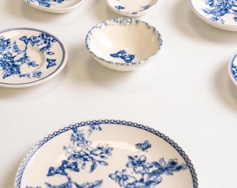 Vintage Blue-and-White Porcelain Breakfast Set, 22 Pieces | Floral Dinnerware, Tea Service, Elegant Chinoiserie Tableware
