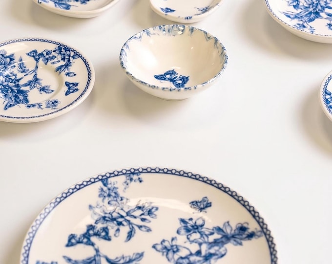 Vintage Blue-and-White Porcelain Breakfast Set, 22 Pieces | Floral Dinnerware, Tea Service, Elegant Chinoiserie Tableware