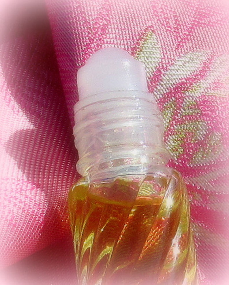 Lady Pamela's Mo Ghrá My Love Natural Perfume Oil, Celtic Heather, Alcohol Free, Travel Size image 2