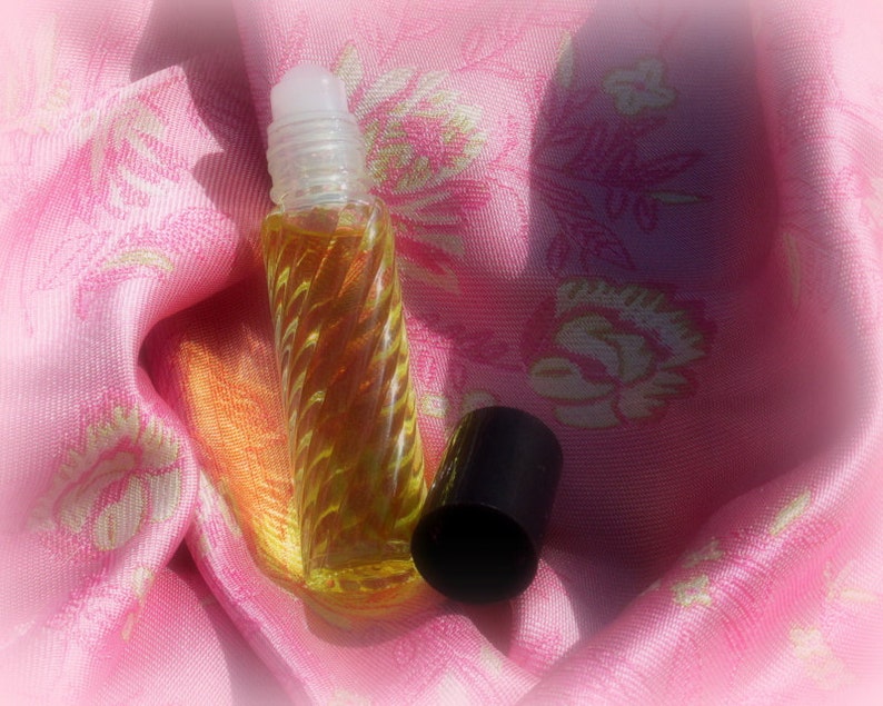 Lady Pamela's Mo Ghrá My Love Natural Perfume Oil, Celtic Heather, Alcohol Free, Travel Size image 3