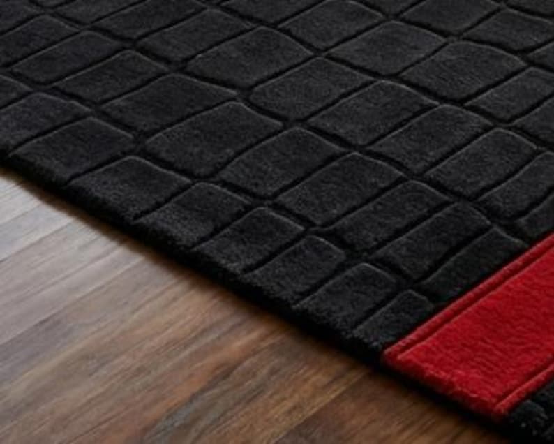 Tapis en laine touffeté main, texture croco noire avec ceinture, tapis avant-gardiste pour le salon, grand tapis de luxe moderne sur mesure du milieu du siècle image 4