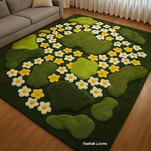 Handgjord tuftad blommatta, grön mossa och gul blommig matta