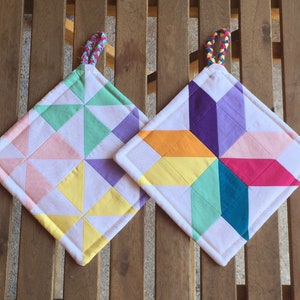 Colorful Potholder - Quilted Trivet - Braided Hook - Halfsquare Triangle Design