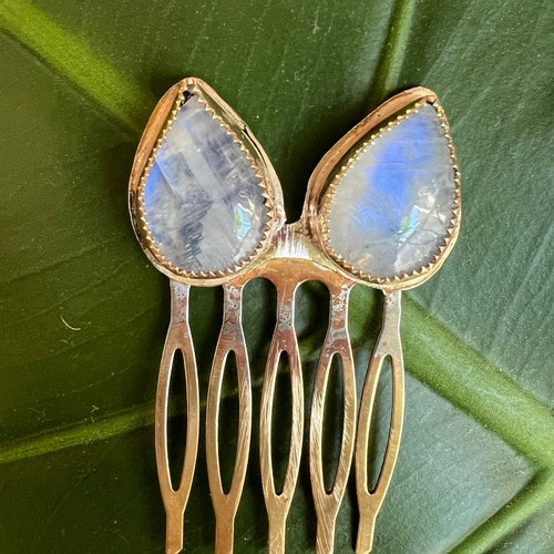 Double buying rainbow moonstone comb