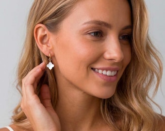 Mother of Pearl Clover Earrings, Baroque Pearl, S925 Sterling Silver, Bridesmaid Gift