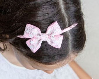 Girls Headbands, Lace Print Soft Pink Bow, Baby Headbands, Newborn Headband, Girl Headband, Flower Girl, Like a Butterfly Bow