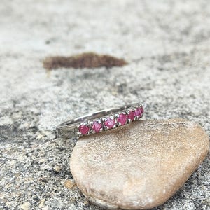 Elegant rubinhalsring, ring med födelsesten i juli, 925 sterlingsilver