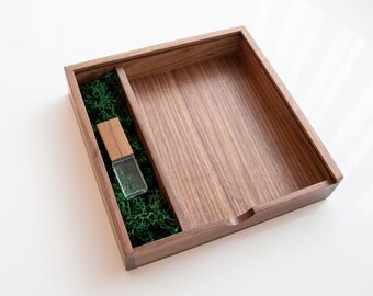 wooden box for for 10x15cm (4x6) photos and 3.0 64GB USB drive